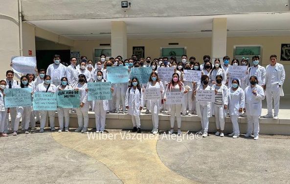 ESTUDIANTES DE MEDICINA DE LA UV EXIGEN SEGURIDAD