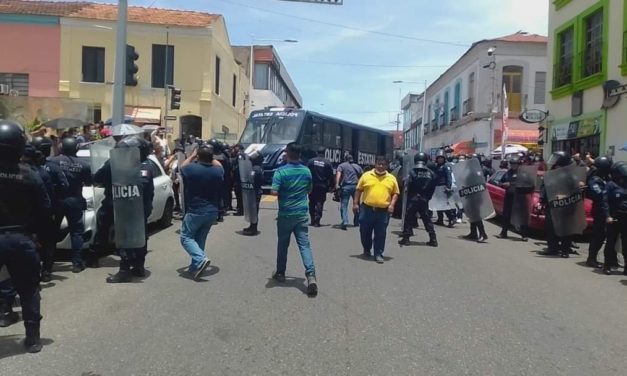 DESALOJAN MAESTROS EN TABASCO