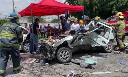 SALTO FATAL DEJA PERCANCE DE TRAILER SOBRE CARRETERA CHAPALA