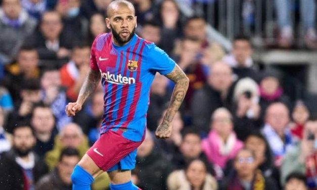 Dani Alves le responde y ofende al ‘Piojo’ Herrera