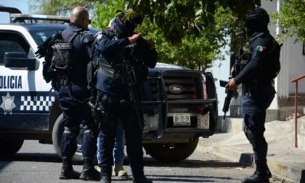 Sorprenden y amarran a ladrón de tienda, en Veracruz