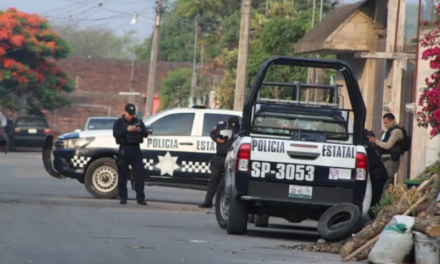 Matan a golpes a taxista y mujer en colonia de Veracruz