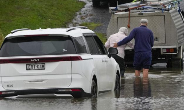 Inundaciones afectan a 45 mil personas en Sydney