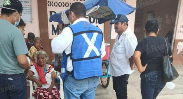 Loma Bonita: Exhiben a urbanero que abandonó a pasajera enferma de 90 años