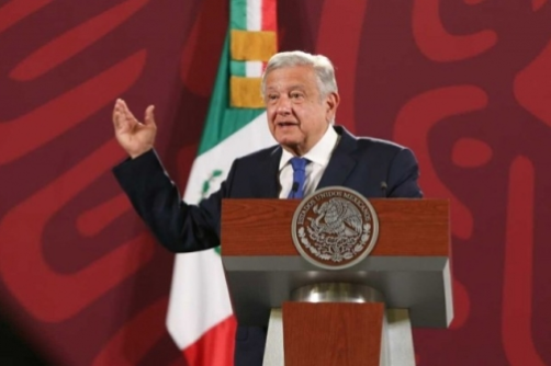 “Tranquilos, hay gobernabilidad”: AMLO ante narcobloqueos y quemas en diversos estados