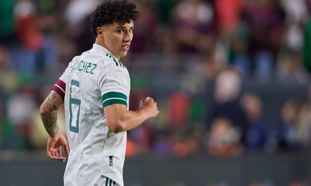 Jorge Sánchez pasa exámenes con el Ajax pero regresará a México