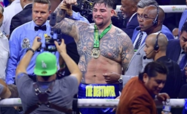 Andy Ruiz triunfa por decisión unánime sobre Ortiz