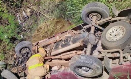 Veracruz: Hombre muere al hundirse con su vehículo en humedal en la carretera Los Robles, Medellín