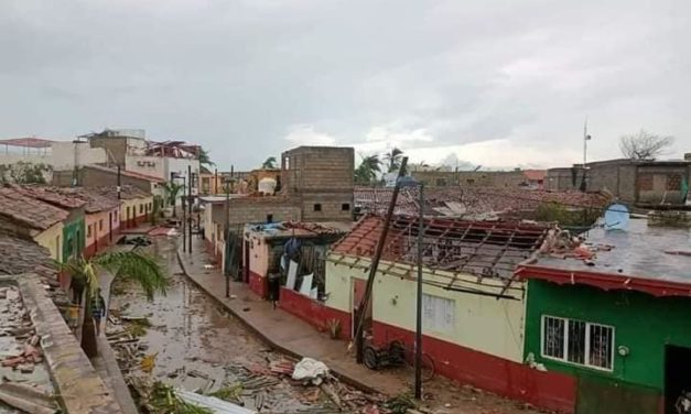 DESTROZOS OCASIONADOS POR ROSLYN QUE TOCÓ TIERRA ESTA MAÑANA COMO HURACÁN CATEGORÍA 3 EN NAYARIT