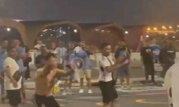 MEXICANOS Y ARGENTINOS PELEAN EN CALLES DE QATAR (VIDEO)