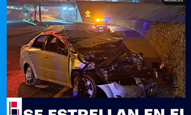 ESTRELLAN SU VEHICULO EN EL DISTRIBUIDOR VIAL DE CORDOBA