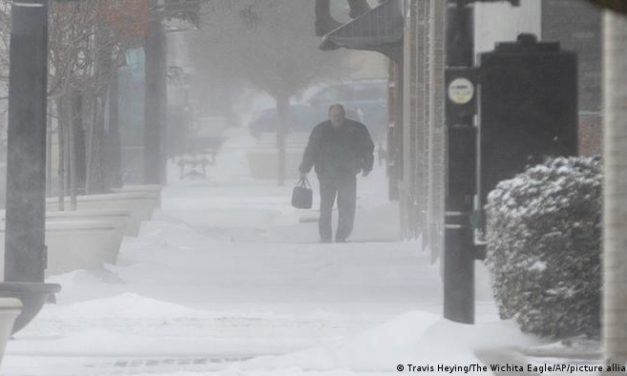 Una de las peores tormentas invernales castiga Estados Unidos