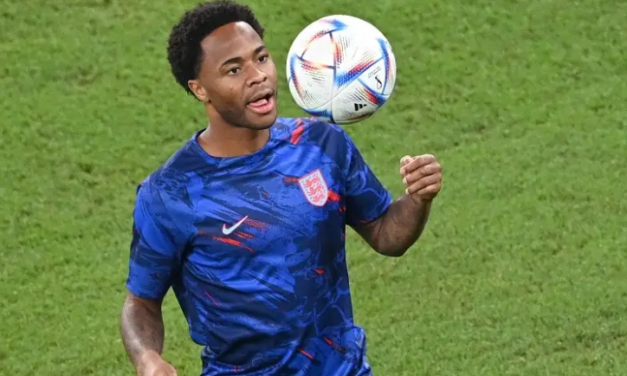 Revelan que Sterling no jugó con Inglaterra por asalto a su casa