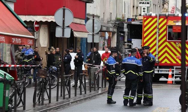 Pánico y muerte en París: un tiroteo en un concurrido barrio dejó tres fallecidos y cuatro heridos