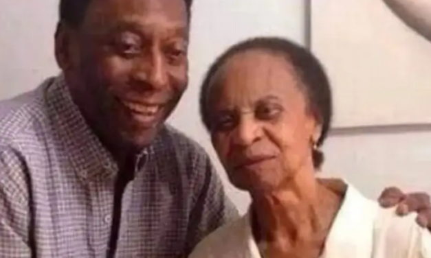 Mamá de Pelé vive y tiene cien años