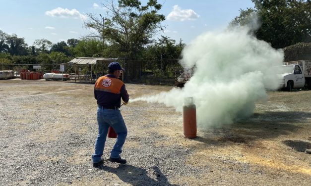 ELEMENTOS DE PROTECCION CIVIL TOMAN CURSO SOBRE EL MANEJO Y USO DE GAS LP