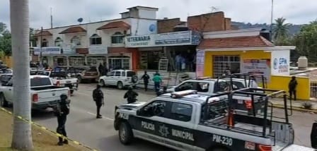 RAFAGUEAN A ELEMENTOS DEL TRANSPORTE PUBLICO