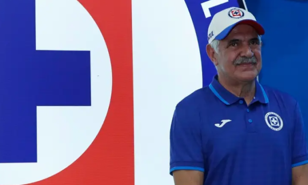 No vivo del pasado, quiero ganar con Cruz Azul: ‘Tuca’ Ferreti