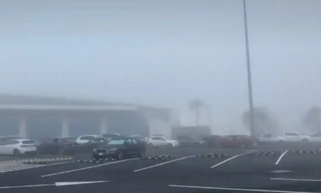 Niebla afecta a pasajeros en Veracruz, pierden conexiones