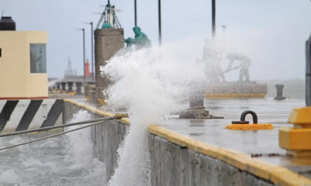 Alerta gris por surada y norte con rachas de hasta 100 km/h en Veracruz