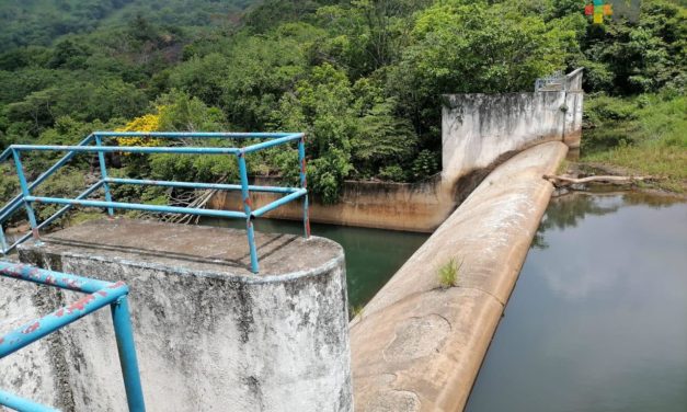 LE DAN 15 DIAS A LA ALCALDESA DE MINATITLAN PARA QUE CUMPLA OBRAS