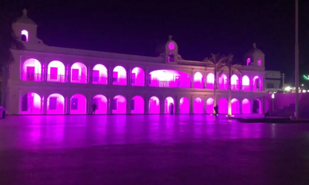 Iluminan de morado el Palacio Municipal de Boca del Río por Día de la Mujer