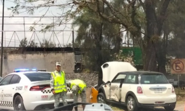 Se registran 2 accidentes automovilísticos en zona centro de Veracruz; hay 2 lesionados