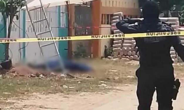 ¡TRABAJABA SIN EQUIPO DE SEGURIDAD! HOMBRE MUERE ELECTROCUTADO EN COATZACOALCOS