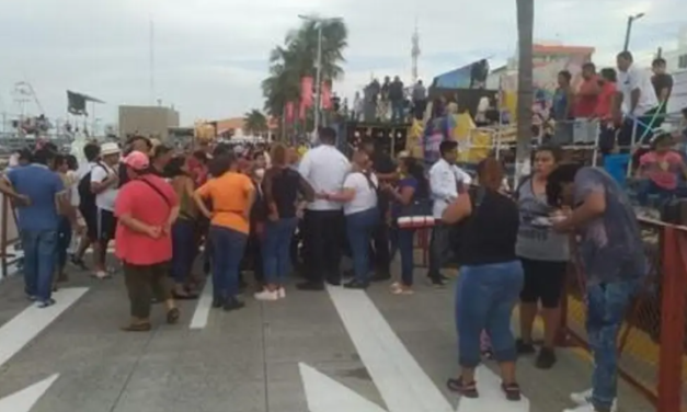 Graderos amenazan con bloquear Carnaval de Veracruz