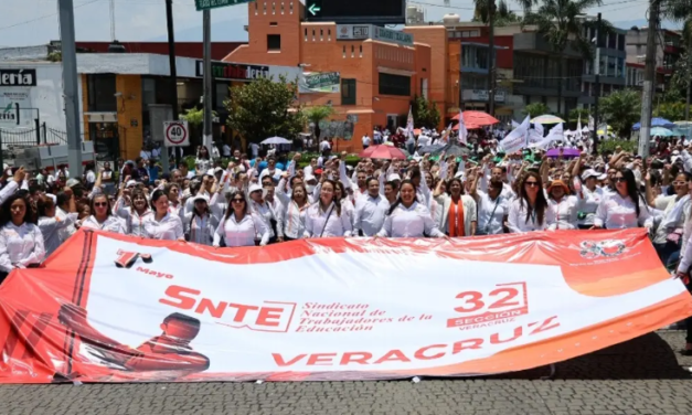 Amplían el puente en Veracruz, dan el día a maestros del SNTE