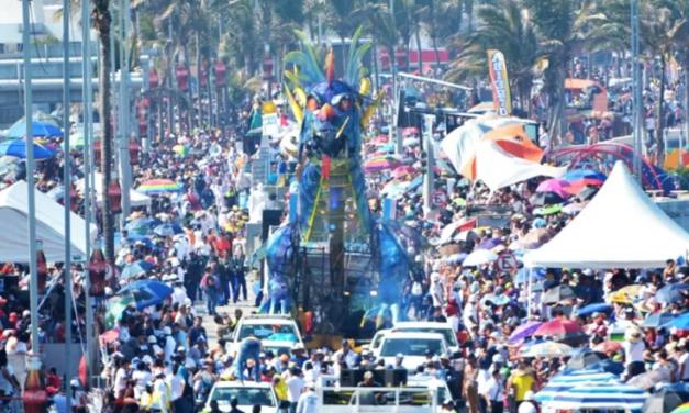 Van a coronar a la Corte Real LGBT del Carnaval de Veracruz