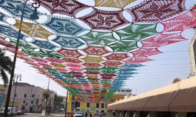 Colocarán tapete de colores bordado en Veracruz