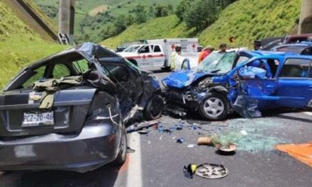 6 muertos y 4 heridos deja mortal choque en la autopista #México-#Tuxpan.