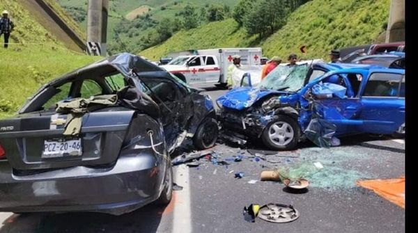 6 muertos y 4 heridos deja mortal choque en la autopista #México-#Tuxpan.