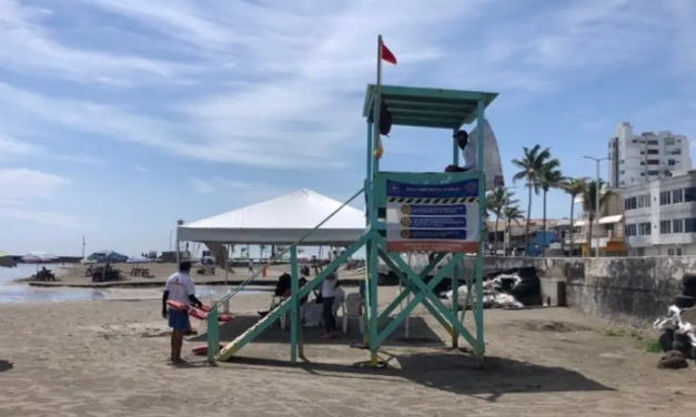 Piden no perder de vista a niños en playas de Veracruz; guardavidas dan recomendaciones