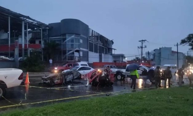 APARATOSO ACCIDENTE EN BOCA DEL RIO