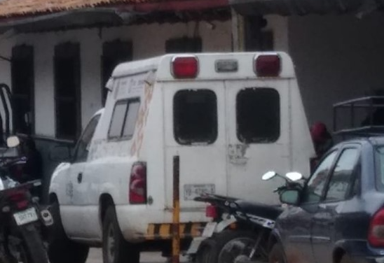 Hombres abandonan a mujer sin vida en la puerta del hospital de Coatepec, Veracruz