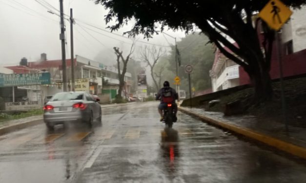 Xalapa con mucha lluvia y frio