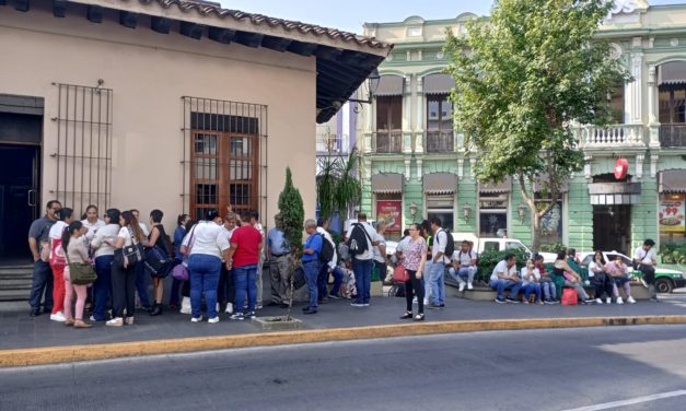 PARO DE LABORES TRABAJADORES SECTOR SALUD DE VERACRUZ SECCIÓN 70 DE XALAPA