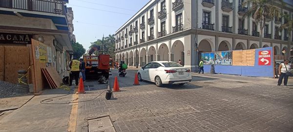 REABREN CIRCULACIÓN EN LANDERO Y COSS, PERO MAÑANA CIERRA PERMANENTE SOBRE ZARAGOZA