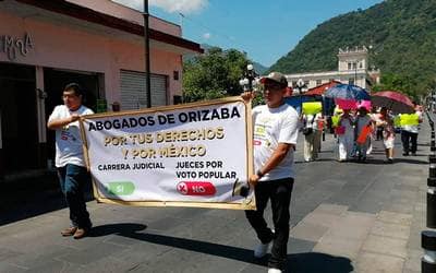 MARCHA DE TRABAJADORES DEL PODER JUDICIAL EN ORIZABA