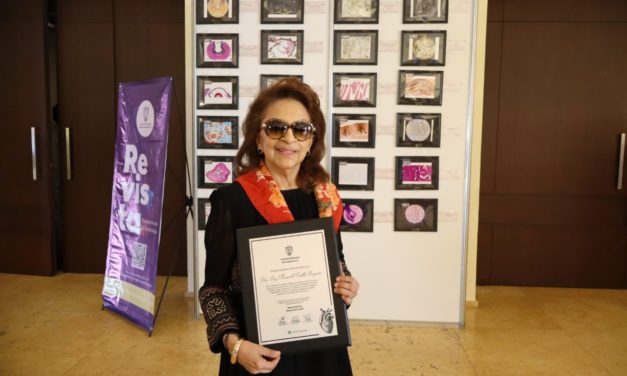 UV RINDE HOMENAJE A LA DOCTORA LUZ MARIA DEL CASTILLO REYNOSO DURANTE CONGRESO DE ANATOMÍA