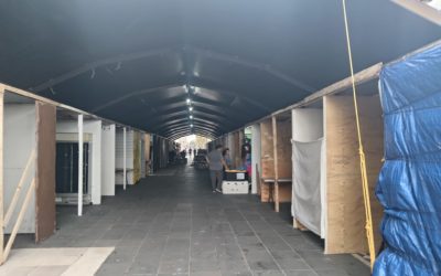 COMERCIANTES DEL MERCADO DE ARTESANÍAS YA ESTÁN EN SUS LOCALES TEMPORALES