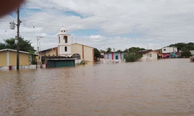 👉EN MINATITLAN 60 COMUNIDADES AFECTADAS POR LAS LLUVIAS