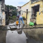 VECINOS AFECTADOS POR LLUVIAS DE LA COLONIA FORMANDO HOGAR AMENAZAN CERRAR PUENTE ALLENDE