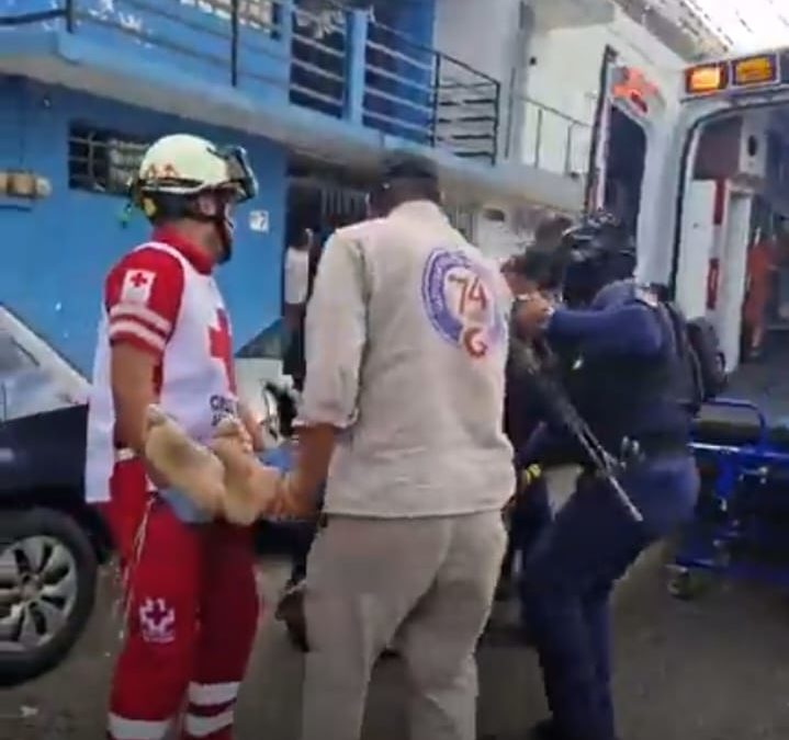 GASERO SE ELECTROCUTA EN LA COLONIA ESMERALDA (FOTOS)