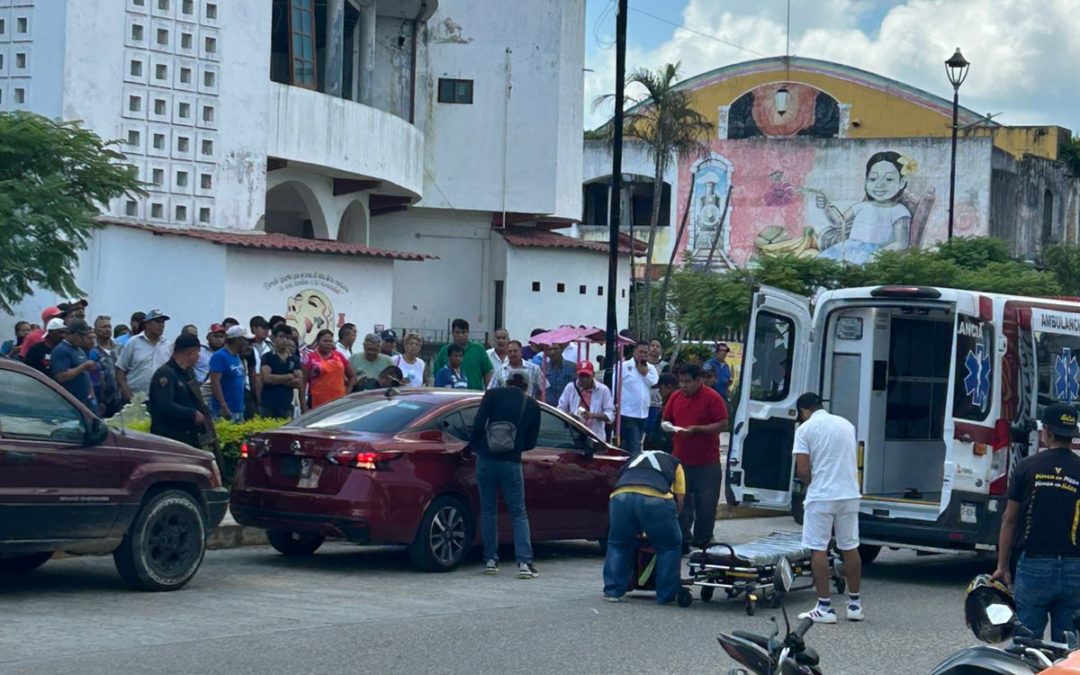 EJECUTAN A SUJETO FRENTE AL PALACIO MUNICIPAL DE COSAMALOAPAN