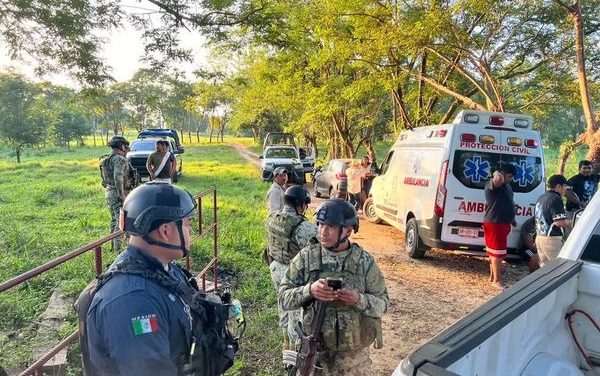 Encuentran a varón muerto con signos de tortura en la zona rural de Acayucan