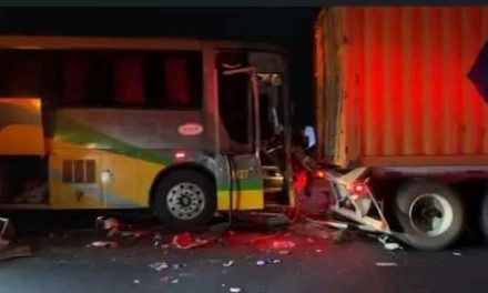 SE ACCIDENTA AUTOBUS DE TURISMO EN LA AUTOPISTA COSAMALOAPAN-ISLA