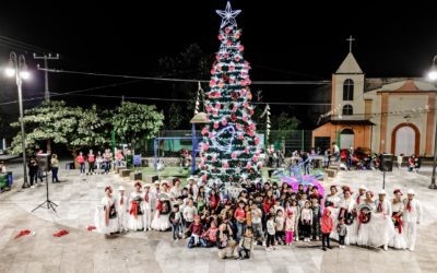 ENCENDIDO DEL ARBOL DE NAVIDAD EN TILAPAN